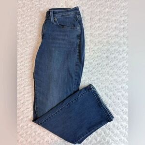 Levi’s Curvy Bootcut Blue Jeans a wardrobe must have